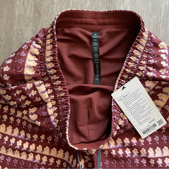 Lululemon Pool Short 7” Island Bloom Date Brown Multi (burgundy brown red) - Picture 5 of 7